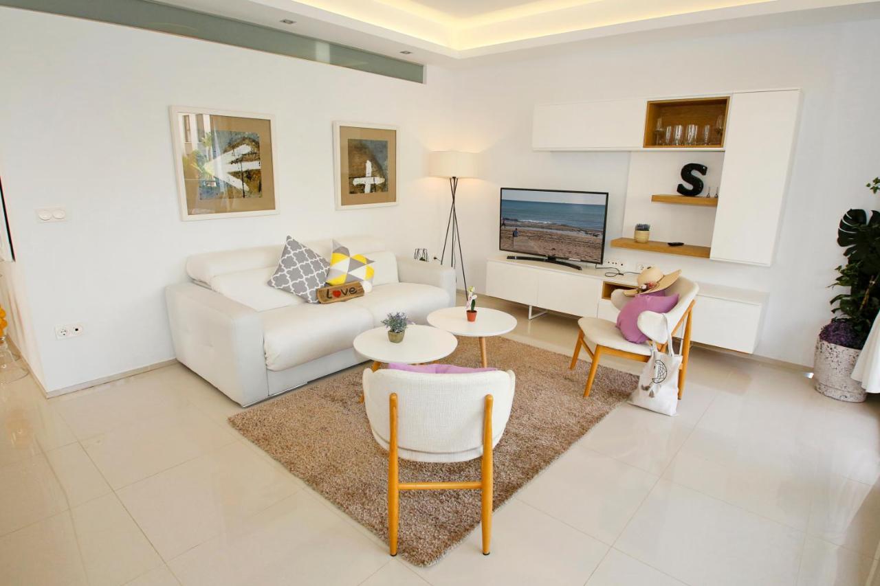 Fantastic Home With Ac, Pool And Bbq Rojales Εξωτερικό φωτογραφία